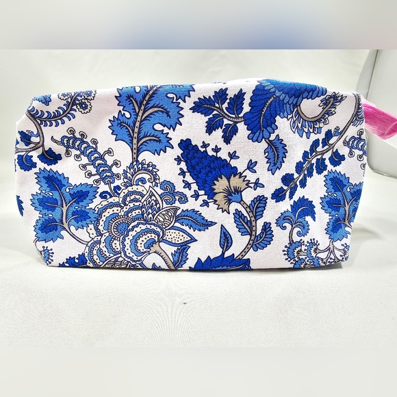 NEW! ESTEE LAUDER Blue Flower Printed  Cosmetic Makeup Bag, 2 Side Look, SAMPLES - Picture 6 of 16
